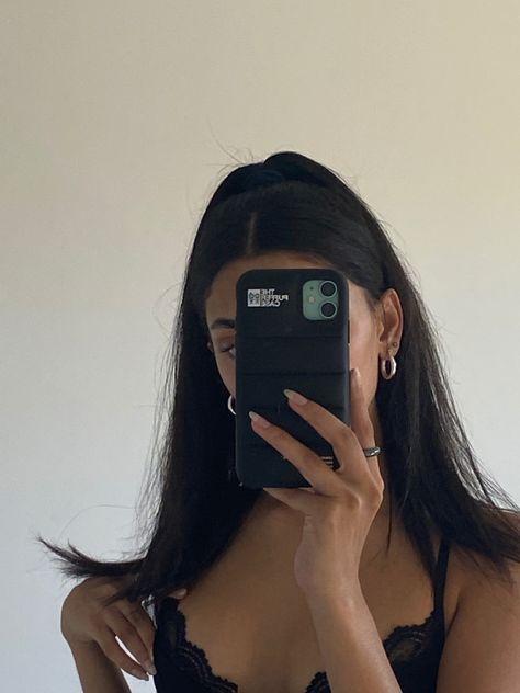 mirror selfie i.am.gia the puffercase hairstyle high ponytail croset top High Ponytail Aesthetic, Ponytail Hairstyles Aesthetic, High Ponytail Outfit, Long Hair High Ponytail, Cute High Ponytails, Clean Girl Aesthetic Hairstyle, Cute High Ponytail Hairstyles, Pretty Ponytail Hairstyles, Aesthetic Ponytail