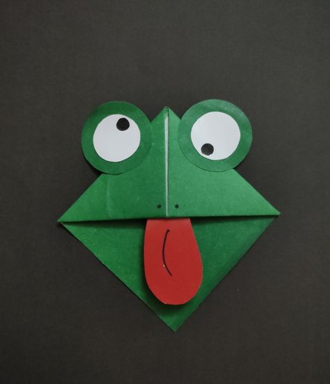 Frog Bookmark, Marque Page Origami, Origami Duck, Origami Bookmark Corner, Teaching Drawing, Origami Bookmark, Corner Bookmark, Pioneer Gifts, Friend Crafts