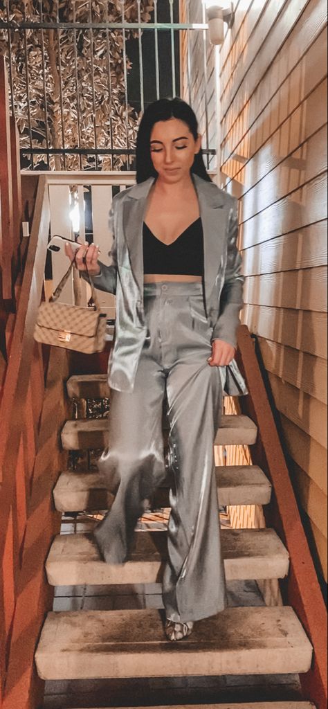 Silk Dress Pants Outfit, Bra Top With Blazer, Satin Two Piece Outfit Pants, Silk Women Suit, Prom Outfit Pants Women, Wedding Guest Blazer Outfit, Satin Suits Women, Woman Suit Prom, Silver Suit Women