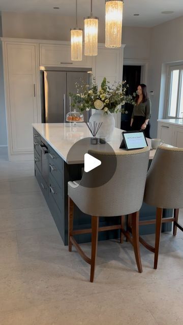 Kitchen Showroom Essex on Instagram: "Elevate your culinary experience with our bespoke kitchen - where luxury meets functionality in every detail ✨

#kitchencraftdesignstudio #kitchencraftdanbury #kitchenshowroom #kitchencraft #danbury #chelmsford #kitchenstorage #kitchenideas #kitchensofinsta #siemens #croftsandassinder #quooker #kitchendesign #kitchenproject #danburykitchens #kitchenideas #kitcheninspo #familybusiness #siemensstudioline #cookdemo #localbusiness #quartz #franke #silestone #everhot #everhotcooker #fisherandpaykel" Bespoke Kitchens Ideas, Modern Cottage Style Kitchen, 2024 Kitchen Design, Kitchen Ideas 2024, Beautiful Kitchens Luxury Modern, Beautiful Kitchens Luxury, Dream Kitchen Design Luxury, Kitchen Cabinets Luxury, Functional Kitchen Cabinets