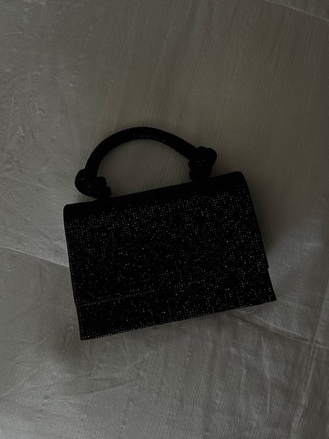 Zara Sparkly Bag, Black Purse For Prom, Black Sparkly Purse, Black Sparkly Clutch, Black Prom Purse, Sparkly Bag Aesthetic, Prom Bag Black, Black Formal Bag, Black Handbag Aesthetic