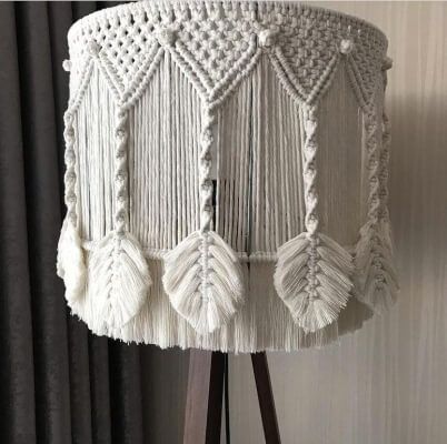 21 Macrame Lamp Shade Patterns and Ideas 10 Bohemian Baby Room, Lamp Shade Macrame, Macrame Light, Light Fringe, Macrame Lamp Shade, Macrame Chandelier, Ceiling Lampshade, Art Macramé, Macrame Lamp