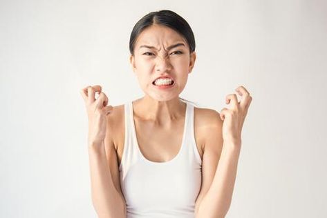 Angry Body Poses, Female Expressions, Screaming Woman, Woman Screaming, Angry Person, Angry People, Angry Women, Angry Girl, Angry Face