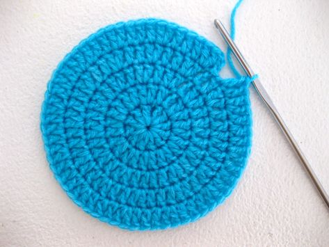 Invisible Join, Diy Tricot, Round Crochet, Seamless Knitting, شال كروشيه, Crochet Patron, Crochet Circles, Crochet Motifs, Crochet Instructions
