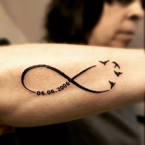 Infinity Tattoo With Special Dates Dates Tattoos Ideas, Infinity Date Tattoo, Infinity Tattoo With Roman Numerals, Date Tattoo Ideas For Women, Infinity Tattoo With Date, Multiple Date Tattoo Ideas, Anniversary Date Tattoo Ideas, Infinity Tattoos For Women, Date Tattoo Design