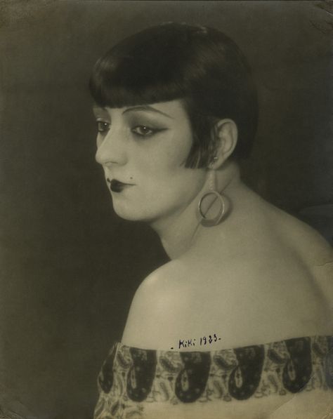 Kiki de Montparnasse (Man Ray, 1923) Berenice Abbott, Kiki De Montparnasse Man Ray, Man Ray Photography, Tamara Lempicka, Francis Picabia, Kiki De Montparnasse, Alexander Calder, Outdoors Tattoo, Boat Race