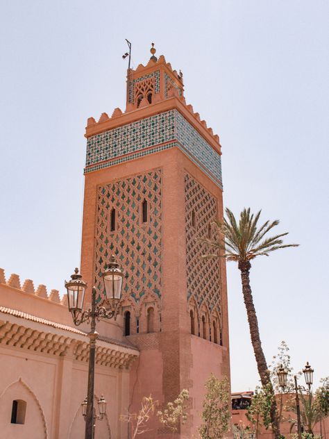 Mosque Architecture, Moroccan Building, Moroccan Mosque, Morrocan Architecture, Moroccan House, Morocco Art, Moroccan Houses, African American Artwork, Moroccan Boho