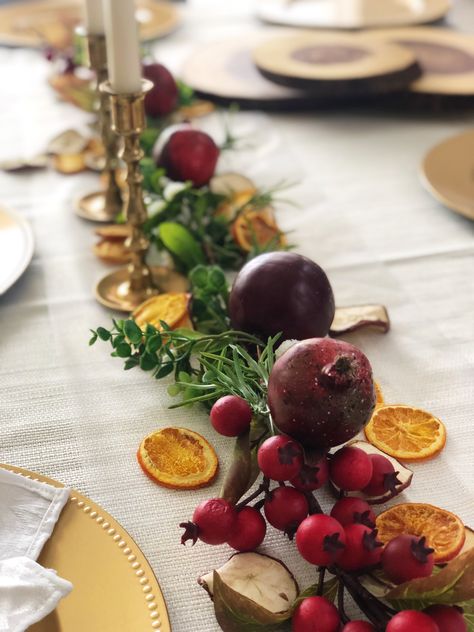 Rosh Hashana Outfit, Rosh Hashanah Outfit Women, Rosh Hashana Tablescape, Rosh Hashanah Table Setting, Rosh Hashana Table Setting, Yom Kippur Food, Rosh Hashana Decorations, Yom Kippur Recipes, Shabbat Dinner Table