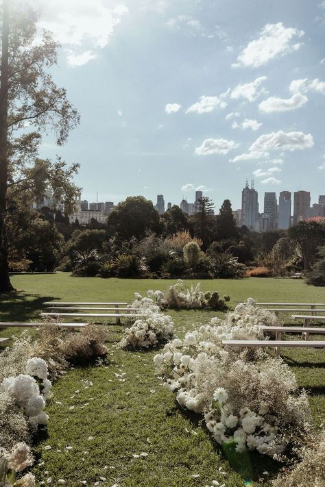 Australian entrepreneur Gretta van Riel's classic wedding Australian Wedding Flowers, Botanical Photoshoot, Leaning Art, Aisle Florals, Liz Martinez Bridal, Bridal Skin, Classic White Wedding, Bridal Alterations, Aisle Flowers