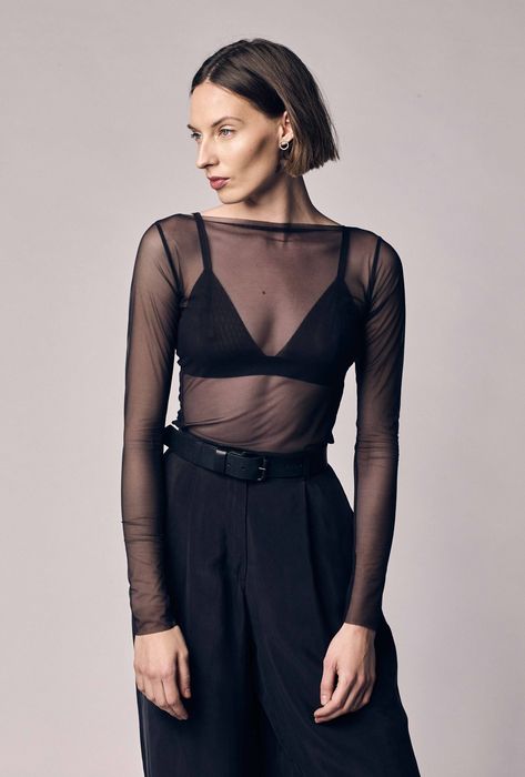 Transparent Shirt Outfit, Black Mesh Top Outfit, Sheer Top Outfit, Transparent Outfit, Mesh Top Outfit, Black Top Outfit, Y2k Fashion Outfit, Mesh Outfit, Sheer Outfit