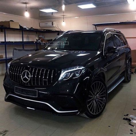 Mercedes Benz Exterior, Marcedice Car, Black Benz Car, Mercedes 4x4, Mobil Off Road, Carros Suv, Mercedes Auto, Big Cars, Benz Suv