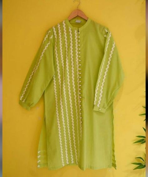 Plain lace work trendy kurta Shirts Designs Pakistani, Trouser Designs, Lehenga Designs Simple, Simple Kurta Designs, Latest Dress Design, Trendy Shirt Designs, Stylish Short Dresses, Pakistani Fashion Casual, Kurta Neck Design