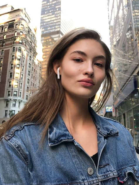 Grace Elizabeth, High Cheekbones, Wearable Tech, Alam Semula Jadi, How To Pose, Gigi Hadid, New Yorker, Beauty Inspiration, Beautiful Face