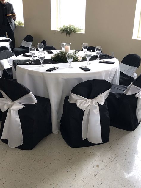 Black And Ivory Centerpieces, Black And White Awards Dinner, Black And White Bridal Table, Black Table Covers Party, Black And White Affair Party Decor, Black White Gray Party Decorations, Black And White Party Elegant, Black And White Event Decorations, Black And White Formal Decorations