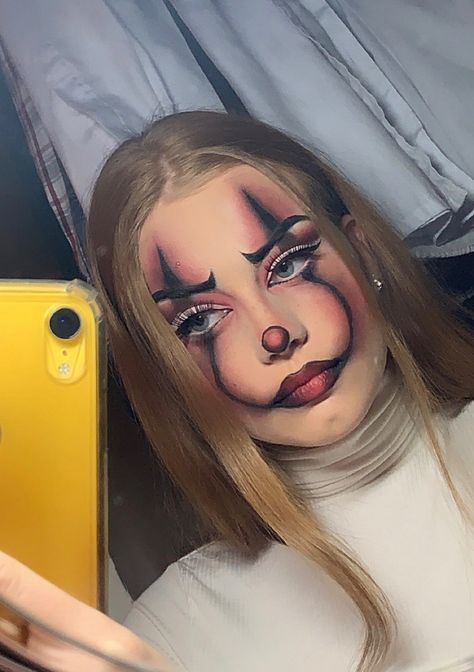 Clown Eyeliner, Chicano Clown Makeup, Hallowen Schminke, Pelottava Halloween, Halloween Clown Makeup, Maquillage Halloween Clown, Clown Make Up, Creepy Clown Makeup, Cute Clown Makeup