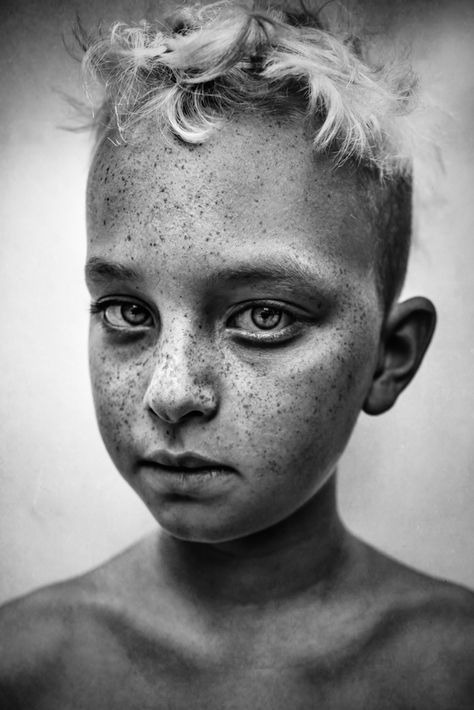 B&W Child Photo Competition 2018 Black and White Photography Black And White People, Child Photo, Portrait Photography Men, Photography Black And White, Photography Competitions, Photo Competition, Photography Contests, Poses References, Foto Art