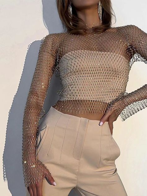 CAMISETA BRILLOS EN SILVER Fishnet Rhinestone Top, Gold Sparkle Outfit, Crystal Top Outfit, Rhinestone Shirt Outfits, Rhinestone Fishnet Outfit, Sparkly Crop Top, Rhinestone Crop Top, Rhinestone Fishnets, Rhinestone Outfit