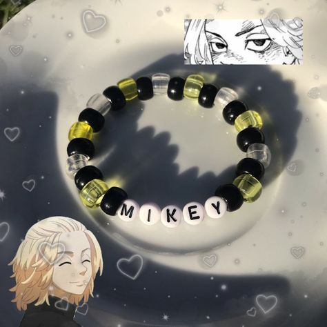 Tokyo Revengers Bracelet, Anime Beaded Bracelets, Anime Bracelet Ideas, Anime Bead Bracelet, Anime Kandi Bracelets, Diy Anime Accessories, Anime Accessories Jewelry, Anime Bracelet, Diy Kandi Bracelets