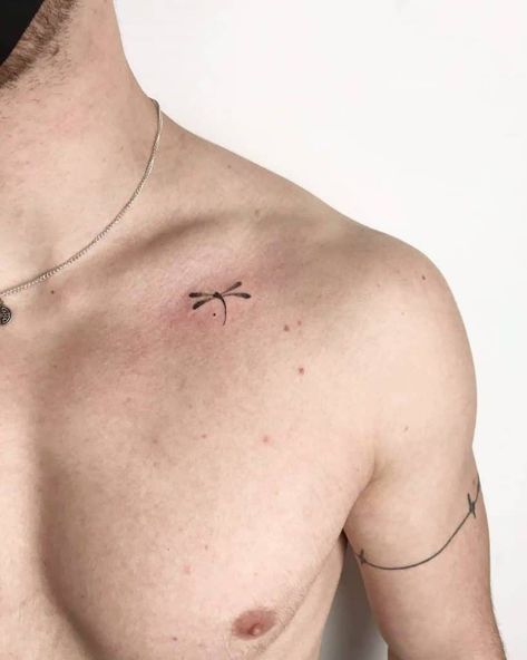 Tattoo Designs Aesthetic Men, Small Tattoo Placement Ideas Men, Collar Bone Tattoo Ideas Men, Chest Small Tattoo Men, Chest Men Tattoo Ideas, Small Collar Bone Tattoo For Men, Chest Minimal Tattoo Men, Small Tattoo Placement Men, Aesthetic Tattoo Men Small