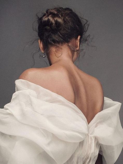 Photo From Back Woman, Woman Back Reference, Embrace Photography, Elegance Aesthetic, Editorial Vogue, Woman Magazine, Chloe Lukasiak, Wsj Magazine, Body Photography