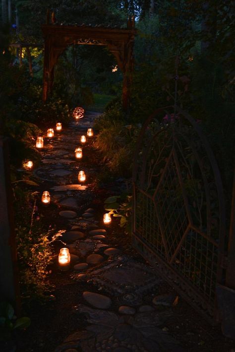 Twilight Garden Aesthetic, Dark Garden Party Aesthetic, Dark Garden Aesthetic Night, Nighttime Garden Party, Royal Garden Aesthetic Night, Whimsigothic Garden, Night Time Garden Party, Midnight Garden Aesthetic, Dark Cottagecore Garden