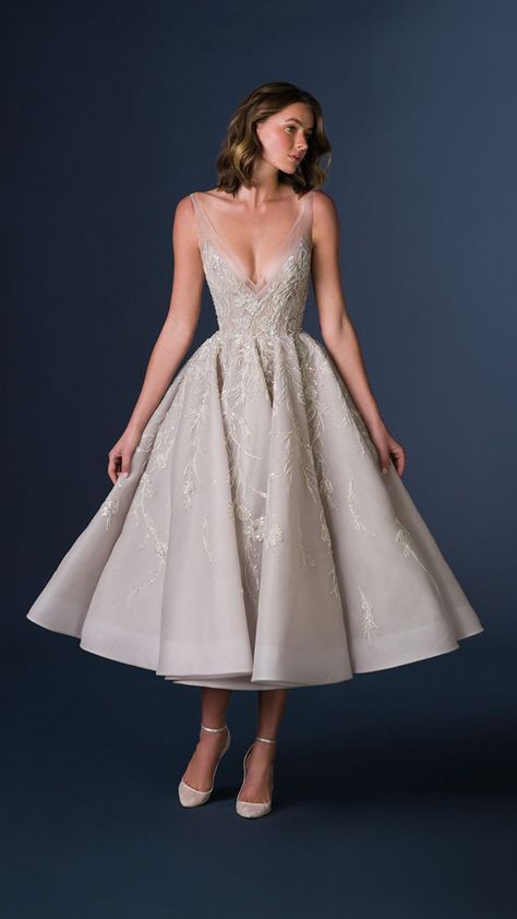 Wedding Dresses Timeless, Comfy Spring Outfits, Tea Length Wedding Dresses, Pretty Winter Outfits, Eco Friendly Dress, Paolo Sebastian, Civil Wedding Dresses, Tea Length Wedding, Organic Cotton Dress