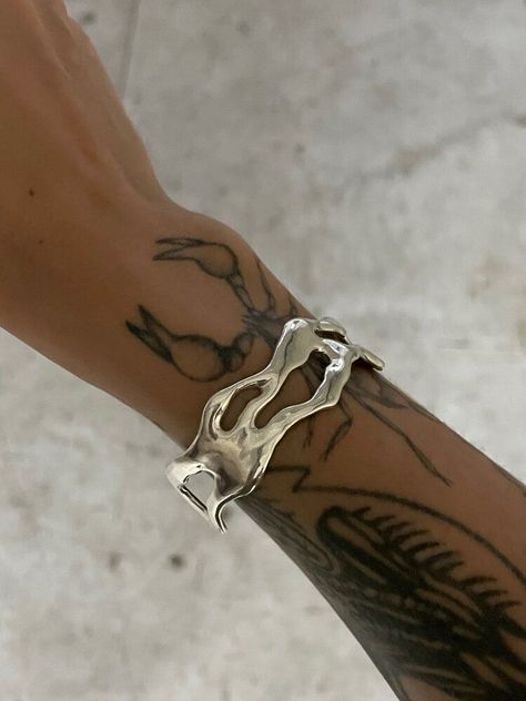 Necklace Silver Aesthetic, Subversive Jewelry, Silver Necklace Aesthetic, Silver Rings Aesthetic, Dope Jewelry, Jewelry Lookbook, Funky Jewelry, Online Service, Jewelry Inspo