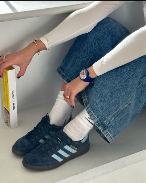 Adidas Shoes Outfit, Estilo Rory Gilmore, Looks Adidas, Moda Aesthetic, Handball Spezial, Pinterest Trends, Adidas Spezial, Dr Shoes, Devil Wears Prada