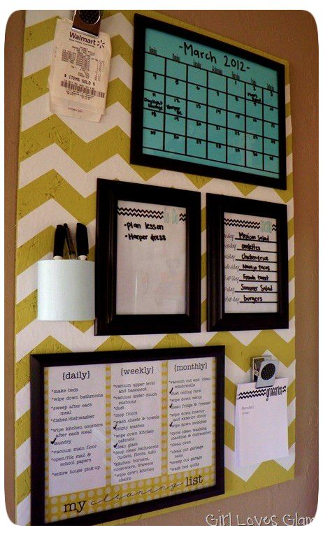 It is only in my wildest imagination that I could ever be this organized, but here's to hoping! One day Dorms Decor, Diy Dorm, Dorm Diy, Dorm Room Diy, Organization Board, Smart Tiles, Apartment Diy, Ideas Para Organizar, Apartment Bedroom