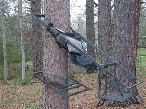 Best tree stand I own. Tree Lounge! Deer Hunting Stands, Deer Blinds, Hunting Stands, Off Grid Survival, Deer Blind, Hunting Stuff, Tree Stands, Tree House Designs, Hunting Blinds