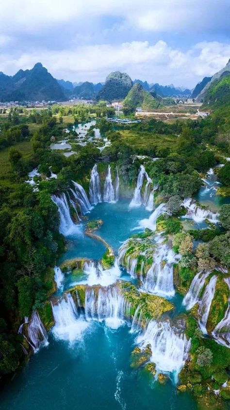 Ban Gioc waterfall at border with... - RIP Relationship 6 Floral Photography Nature, Forest Hike, Hiking Landscape, Waterfall Scenery, Nature Waterfall, Photography Hiking, Waterfall Wallpaper, Waterfall Pictures, Forest Waterfall