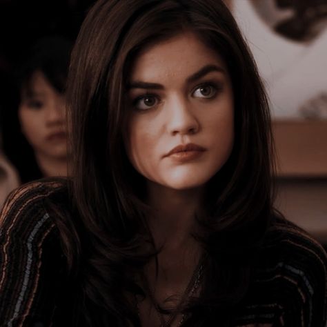 Aria Montgomery, Lucy Hale Haircut, Aria Montgomery Hair, Aria Hair, Lucy Hale Hair, Hair Expo, Pretty Little Liars Fashion, Pretty Litte Liars, Pretty Litle Liars