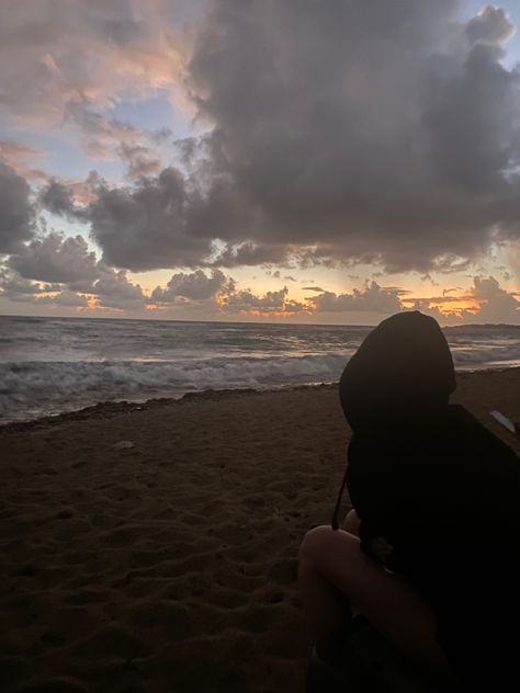 Watching Sunrise Aesthetic, Couple Watching Sunrise, Sunrise Beach Pics, Sunrise Watching, Watching Sunrise, Sunrise Pics, Watching Sunset, Sunset Beach Pictures, Sitting On The Beach