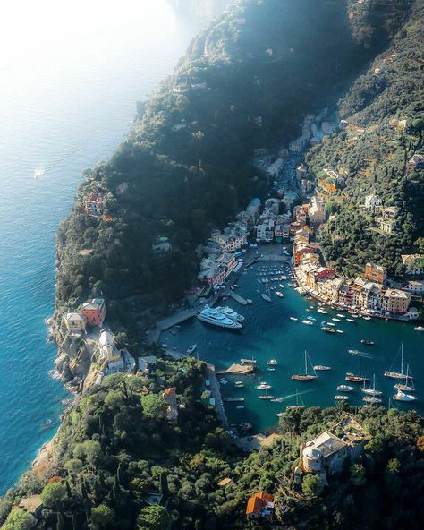 Italian Town Of Portofino Aloita Resort, Portofino Italy, Magic Places, Luxury Boat, Destination Voyage, Future Travel, Beautiful Places To Travel, Travel Inspo, Travel Aesthetic