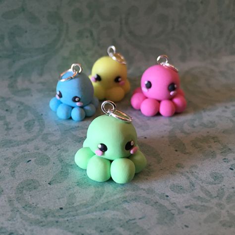 Modeling Clay Keychains, Cute Simple Clay Ideas, Cute Clay Keychain Ideas, Easy Clay Charms, Cute Clay Ideas Easy, Easy Modeling Clay Ideas, Polymer Clay Octopus, Clay Octopus, Easy Clay Sculptures