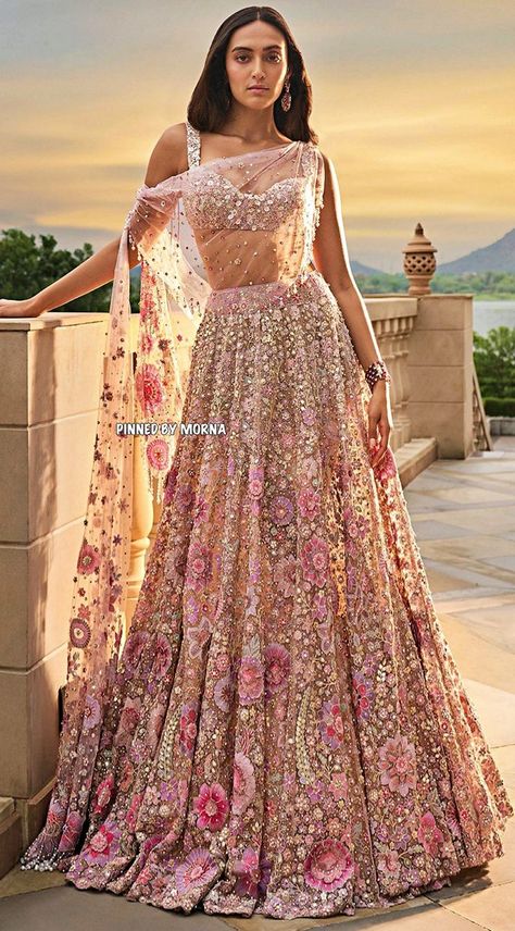 Baju Kahwin, Indian Bridesmaid Dresses, Latest Bridal Lehenga, Indian Bridesmaid, Indian Outfits Lehenga, Wedding Lehenga Designs, Traditional Indian Dress, Tarun Tahiliani, Indian Dresses Traditional