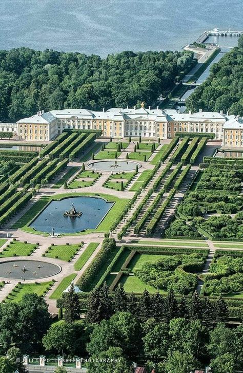 Peterhof Grand Palace. Russia Formal Gardens, بيوت ملكية, Peterhof Palace, Avatarul Aang, Palace Gardens, Dream Mansion, Palace Garden, Castle House, St Petersburg Russia