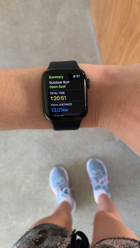 apple watch fitness Apple Watch Running Aesthetic, Running Apple Watch, Run Apple Watch, Apple Watch Running, Apple Watch Aesthetic, Running Inspo, 10km Run, Apple Watch Fitness, Running Pictures