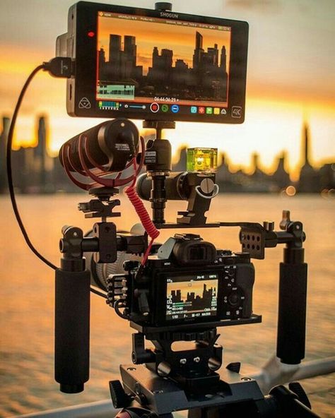 Camera Zoom, Film Equipment, Dslr Video, Camera Angles, Camera Rig, Photo Gear, Cinema Camera, Photography Gear, Video Cameras