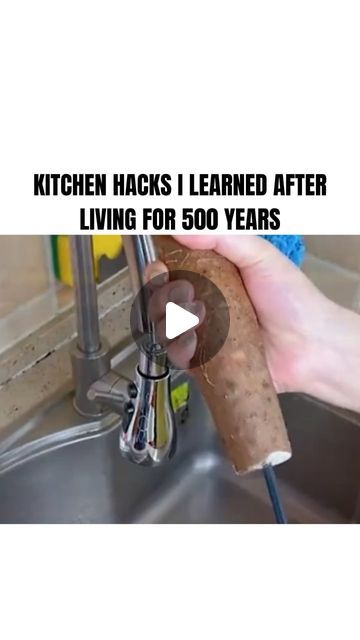 Martin Homehacks on Instagram: "Follow me @martinhomehacks for more hacks 🥰 Homehack 7. Kitchen hacks i learned after living for 500 years!  #diyhack #diyhacks #househacks #martinhomehacks #kitchenhack" Diy Life Hacks Videos, Kitchen Hacks Diy, Diy Kitchen Hacks, Kitchen Hacks Cooking, Clever Kitchen Hacks, Kitchen Hacks Food, Kitchen Life Hacks, Amazing Food Hacks, Hacks And Tips
