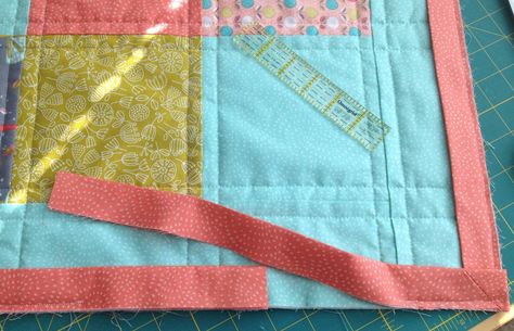 Patchwork, Couture, Attaching Quilt Binding Ends, Join Binding On Quilt, Join Quilt Binding Ends, How To Connect Binding Ends, Connecting Binding Ends, Easy Binding Tutorial, How To Join Quilt Binding Ends