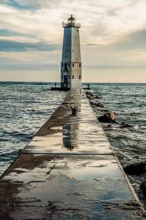 Michigan, Mindfulness, Lighthouse Photos, Lighthouse Pictures, Light Houses, State Of Mind, Great Lakes, Lighthouse, New York Skyline