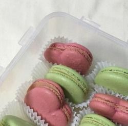 Essen, Acai Aesthetic, Aesthetic Macarons, Peaches Aesthetic, Green Pink Aesthetic, Cosmo And Wanda, Green Theme, For Your Love, Pink Lemonade
