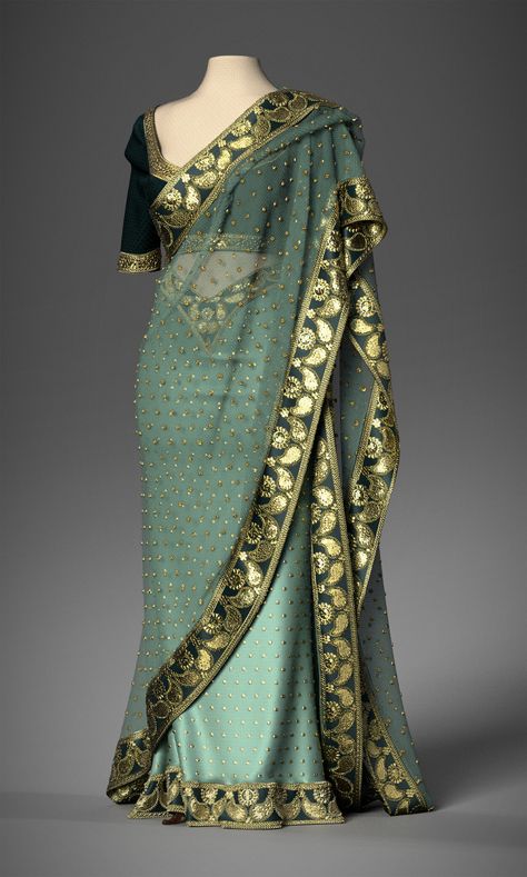 ArtStation - Sari, Pauline Boiteux India Traditional Clothing, Sari Design, Indian Sari Dress, Indian Women Fashion, Rare Features, Sari Dress, Traditional Indian Dress, Old Fashion Dresses, Queen Dress