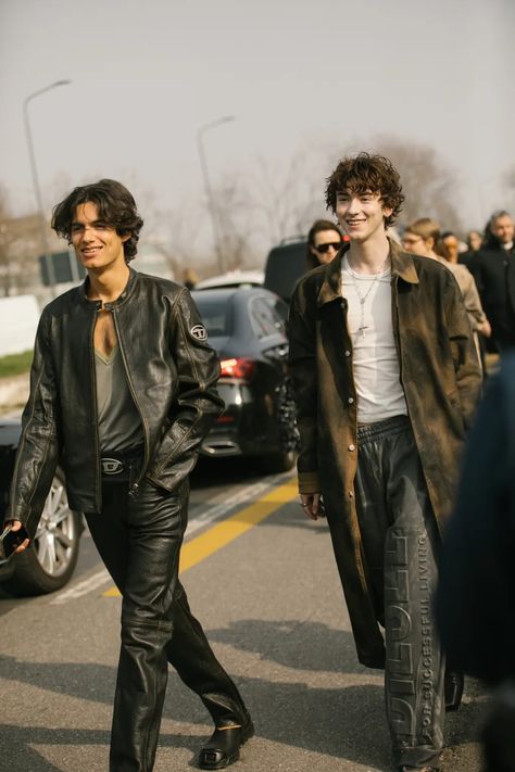 Milan Fashion Week Street Style Fall 2024 [PHOTOS] 2025 Fashion, Milan Men's Fashion Week, Paris Fashion Week Men, Street Style Fall, Milan Fashion Week Street Style, Style Fall, Men Street, Fall 2024, Autumn Street Style