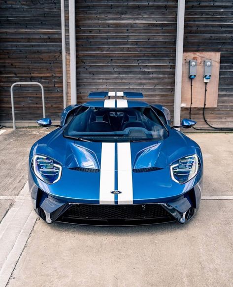 Ford Gt40 Mk2, Ford Gt Mk2, Ford Sports Cars, Ford Gt 40, Kereta Sport, Ford Sport, Luxury Car Photos, Gt 40, Aesthetic Cool