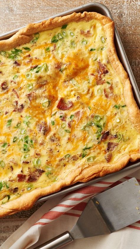 Lorraine, Hawaii Breakfast, Mediterranean Quiche, Quiche Recipes Easy, Savory Pies, Breakfast Quiche, What's For Breakfast, Bridal Shower Brunch, Bacon Cheddar