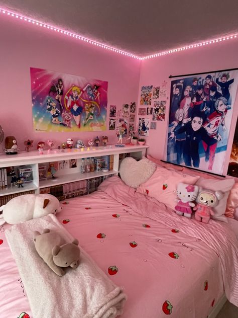 Pink Cute Bedroom Aesthetic, Kawaii Pink Bedroom Ideas, Pink Kawaii Bedroom Ideas, Pink Kawaii Room Decor, Hello Kitty Rooms Bedrooms, Plush Pink Bedroom Ideas, Cute Pink Room Ideas Aesthetic, Pink Room Aesthetic Kawaii, Pink Kawaii Room Aesthetic