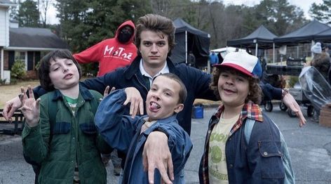 Stranger Things Setting, Stranger Things Fotos, Joe Kerry, Strangers Things, Stranger Things Kids, Stranger Things Steve, Bobby Brown Stranger Things, Stranger Things Actors, Stranger Things Tv