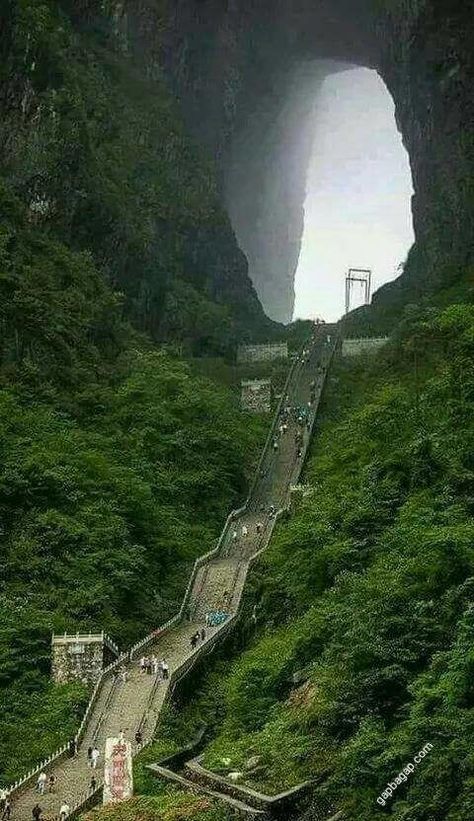 Heaven gate in China - Imgur Heaven's Gate, Matka Natura, Fotografi Alam Semula Jadi, China Travel, Alam Yang Indah, Alam Semula Jadi, Beautiful Places To Travel, Mongolia, Pretty Places